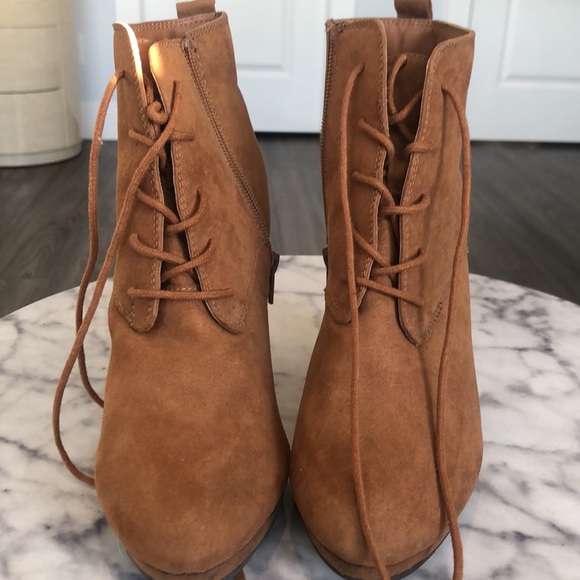 Brown boots, by Forever 21, worn once, great condition, US 8 - Picture 3 of 5